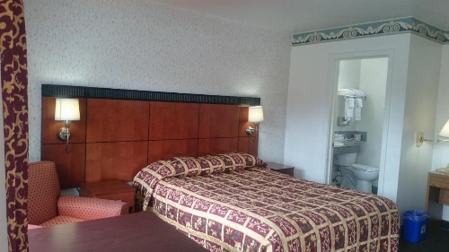 Monterey fairgrounds inn image 5