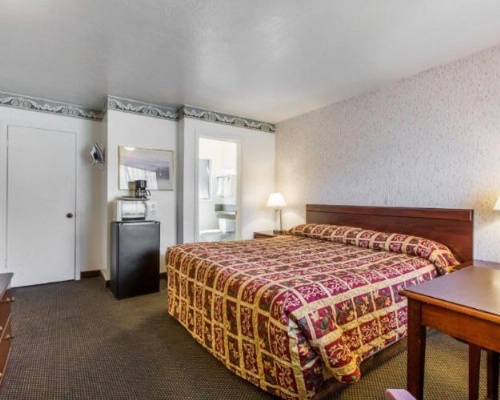 Monterey fairgrounds inn image 6